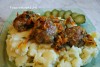 "Ёжики" из фарша с чесночными стрелками