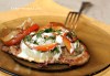 Свиные отбивные с луком и сладким перцем