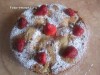 Клубнично-яблочная шарлотка