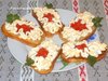 Гренки с яйцом и помидорами