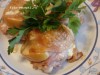 Запеченные куриные бедрышки с яблоками