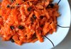 Морковный салат с изюмом в медовом соусе