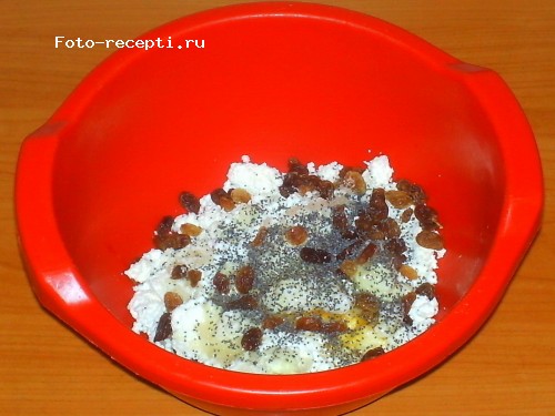 Сырники с маком и изюмом2.JPG