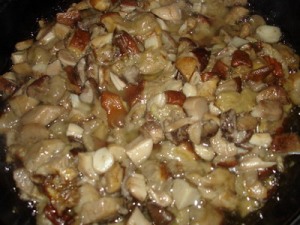 Пошаговый рецепт приготовления кальмаров, фаршированных рисом и грибами