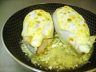 Пошаговый рецепт с фото приготовления фаршированных кальмаров с сыром