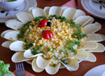 Салат Подсолнух с чипсами, курицей, кукурузой и маринованными грибами рецепт приготовления пошаговый с фото
