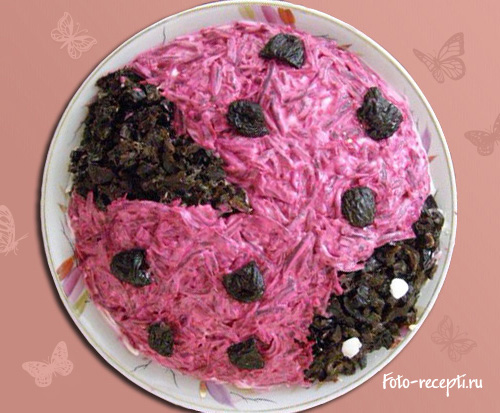 Салат Божья коровка из свеклы с черносливом и грецкими орехами рецепт приготовления пошаговый с фото