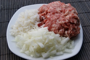 Кабачки кольцами, фаршированные мясом и рисом