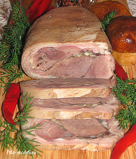 Как правильно готовить мясной рулет из свинины?
