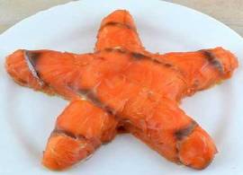Салаты и закуски на 23 февраля - салат звезда с красной рыбой