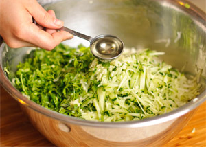 Пошаговый рецепт приготовления салата из свежей капусты