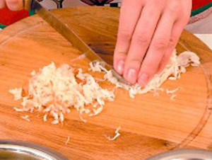 Рецепт салата из квашеной капусты и маринованных грибов с фото пошагового приготовления