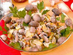 Рецепт салата из квашеной капусты и маринованных грибов